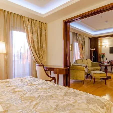 President מלון 5*