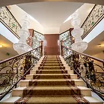 Otel President Solin