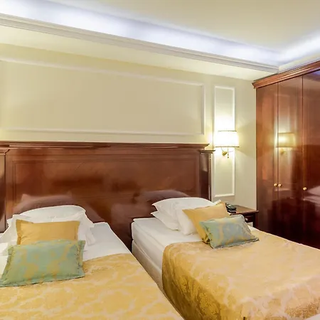 Hotel President