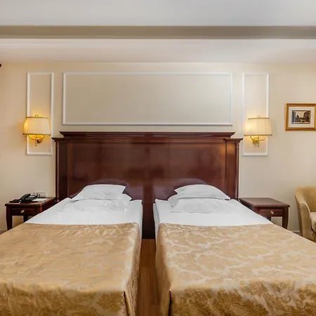 Hotel President
