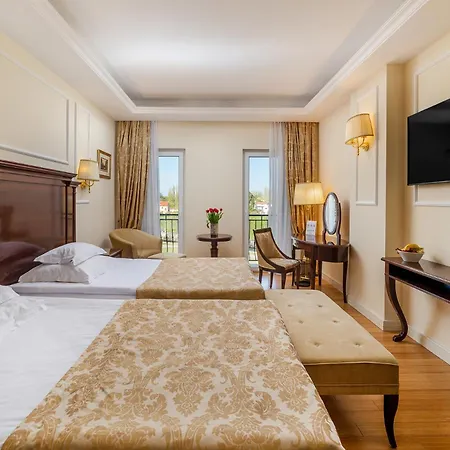President Hotel Solin