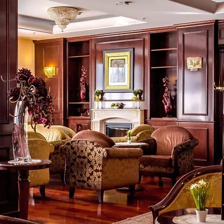 President Hotel Solin