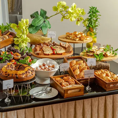 President Hotel Solin