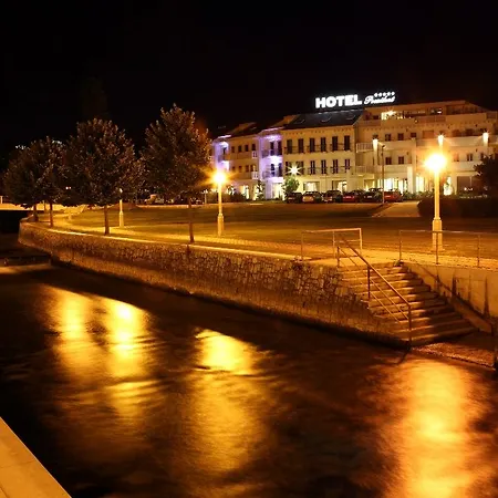 President Hotel Solin